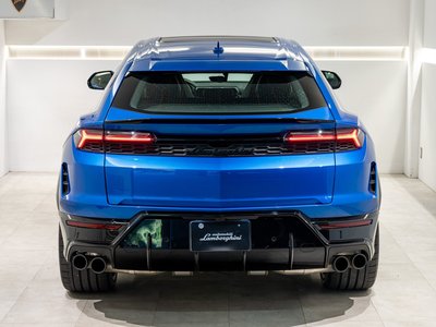 LAMBORGHINI URUS - 6