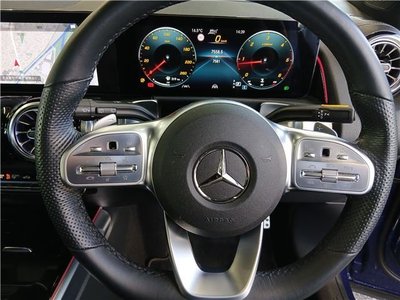 MERCEDES-BENZ GLB - 10