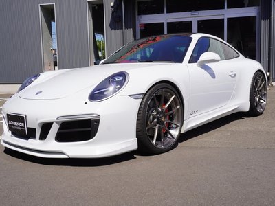 PORSCHE 911 - 8