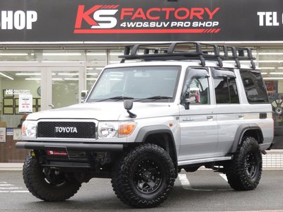 TOYOTA LAND CRUISER - 1