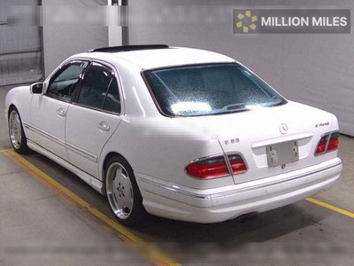 MERCEDES-BENZ E-CLASS - 2