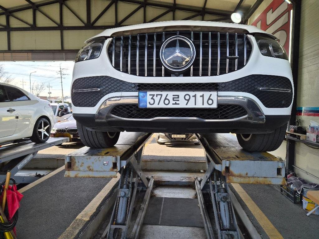 MERCEDES-BENZ GLE - View 1