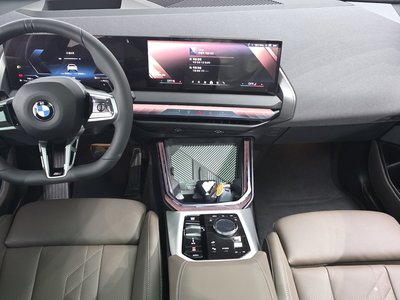 صورة 5 لـ 2025 BMW X3