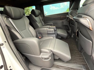 TOYOTA ALPHARD - 8