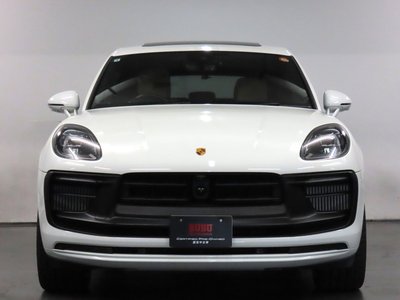 PORSCHE MACAN - 2
