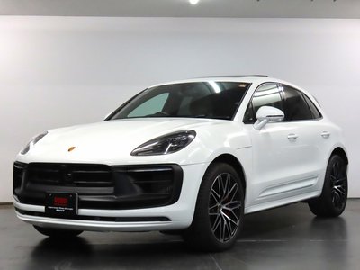 PORSCHE MACAN - 1