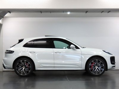 PORSCHE MACAN - 4