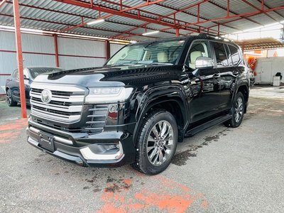 TOYOTA LAND CRUISER 300 - 7