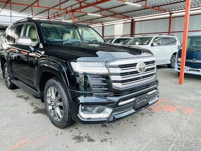 TOYOTA LAND CRUISER 300 - 1