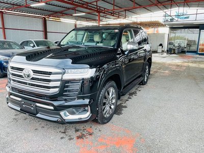 TOYOTA LAND CRUISER 300 - 6