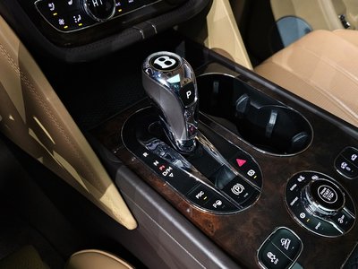 BENTLEY BENTAYGA - 9