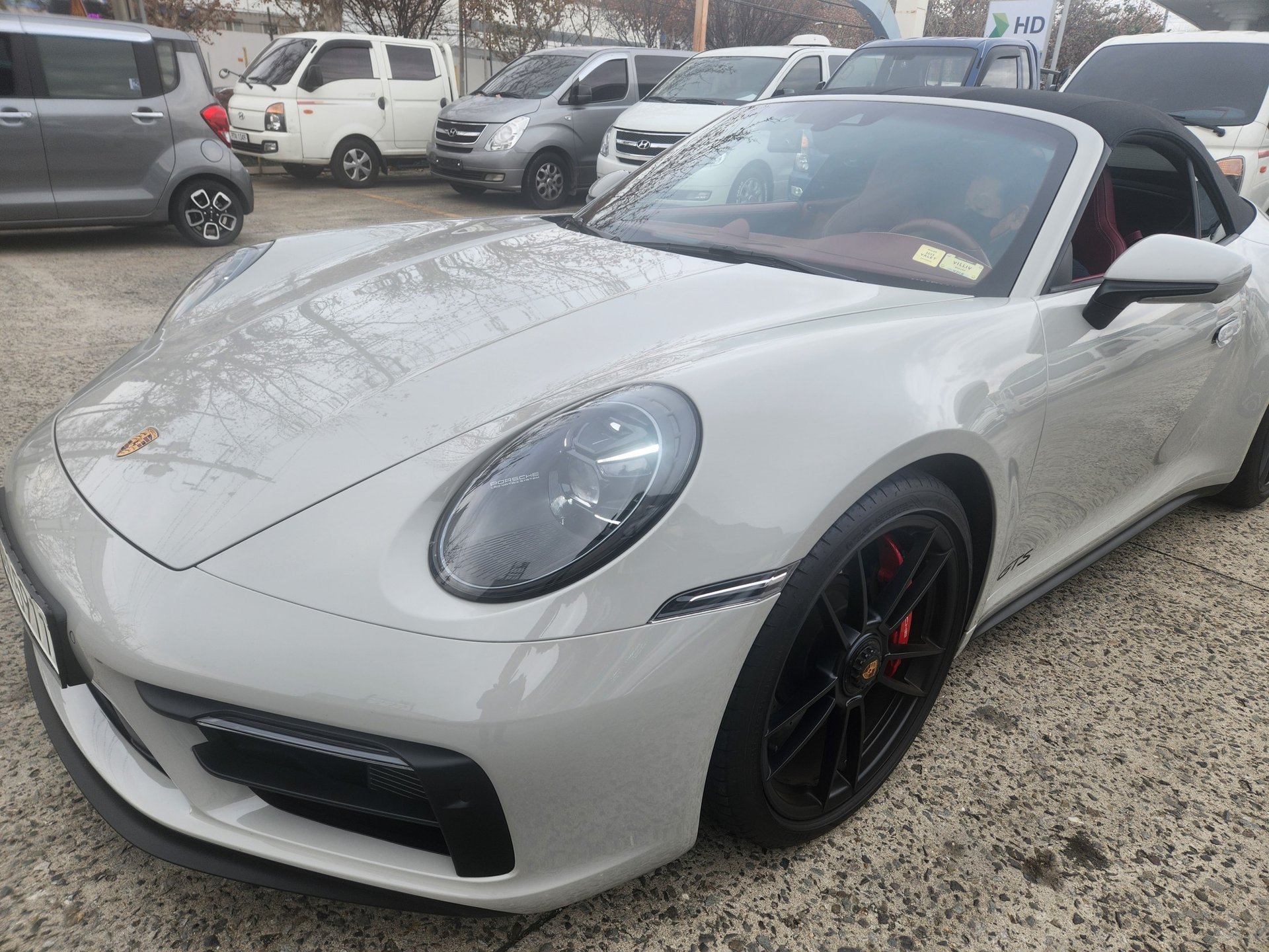 PORSCHE 911 - View 1