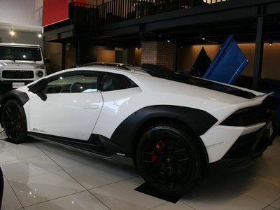 صورة 8 لـ 2023 Lamborghini HURACAN
