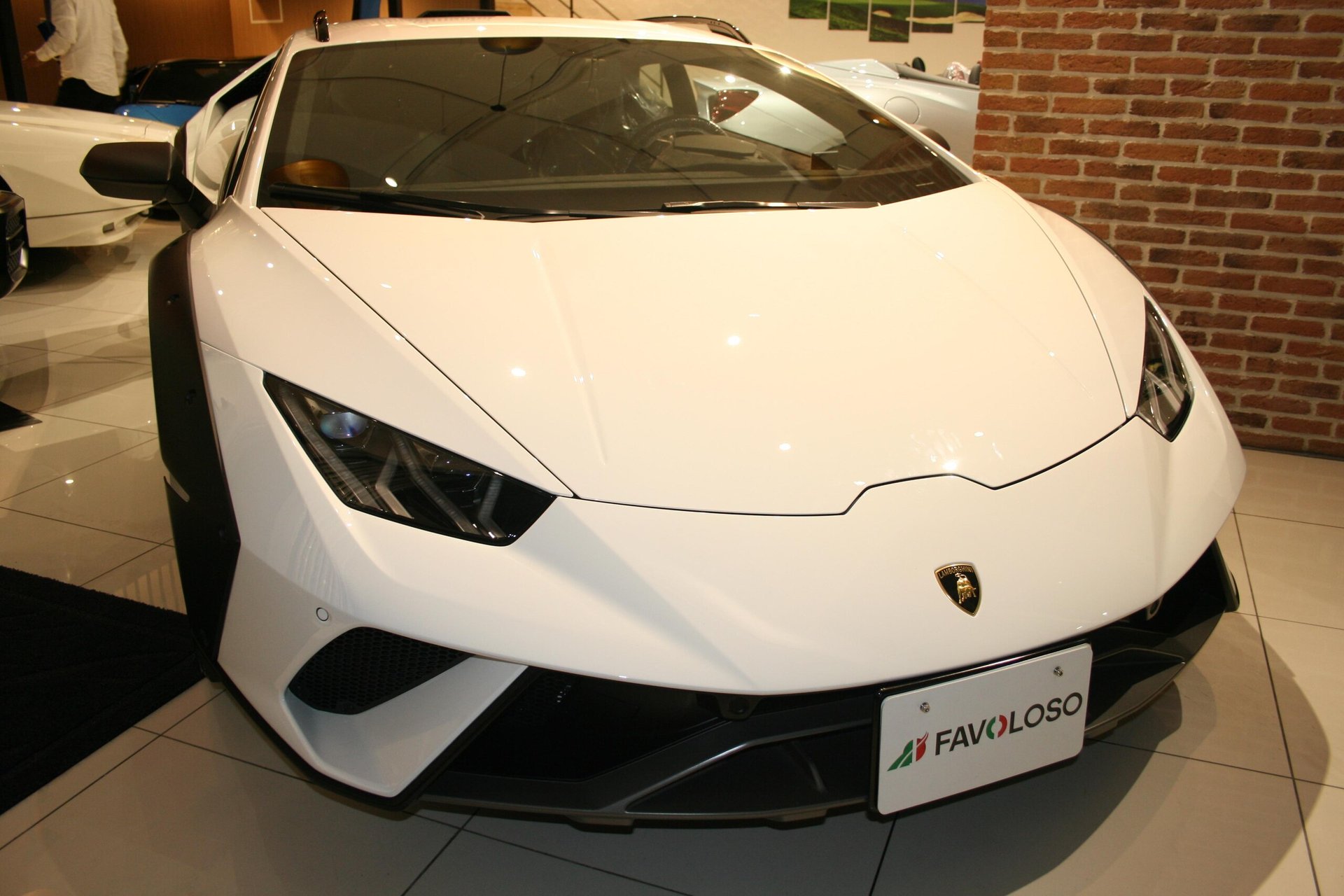 LAMBORGHINI HURACAN - View 1