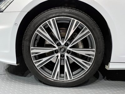 AUDI A6 - 6