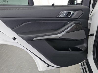 2024 BMW X5 — миниатюра 15