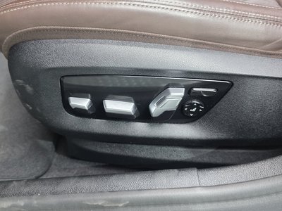 صورة مصغرة 32 لـ 2020 BMW 5 SERIES