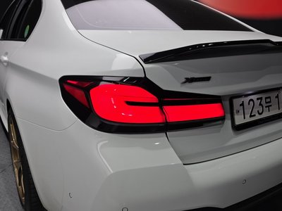 صورة مصغرة 11 لـ 2020 BMW 5 SERIES