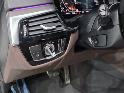صورة مصغرة 27 لـ 2020 BMW 5 SERIES