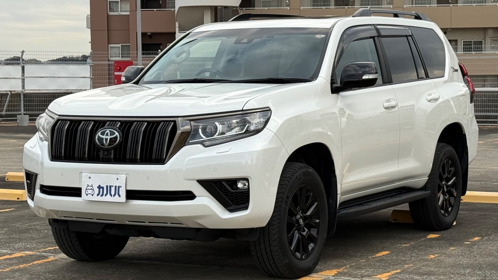 TOYOTA LAND CRUISER PRADO 2.7TX L PACKAGE 70TH  - View 1