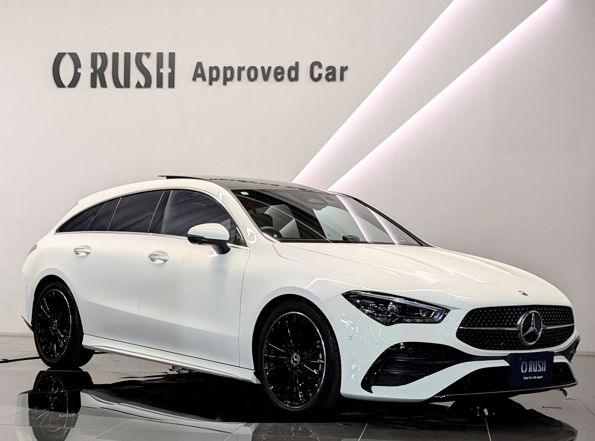 MERCEDES-BENZ CLA SHOOTING BRAKE - View 1