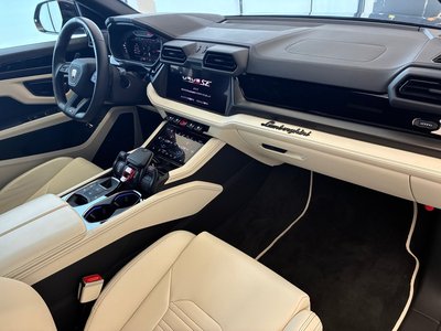 2025 Lamborghini URUS — миниатюра 14
