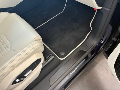 2025 Lamborghini URUS — миниатюра 24