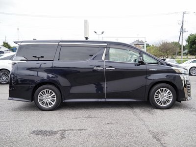 TOYOTA VELLFIRE - 9