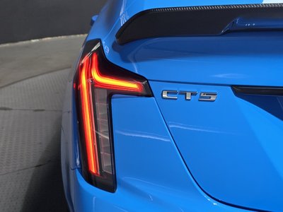 صورة 10 لـ 2023 Cadillac CT5-V