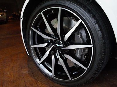 ASTON MARTIN DB11 - 7