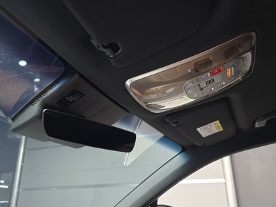 2024 Genesis GV70 — миниатюра 28