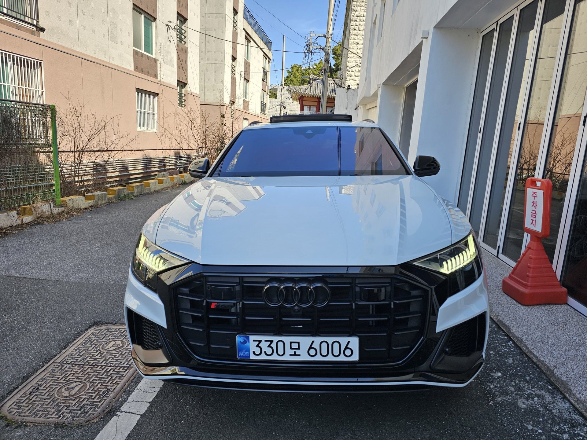 AUDI Q8 - View 1
