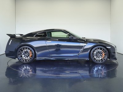 NISSAN GT-R - 5