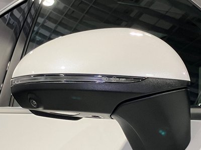 صورة مصغرة 44 لـ 2025 Mercedes-BENZ GLC