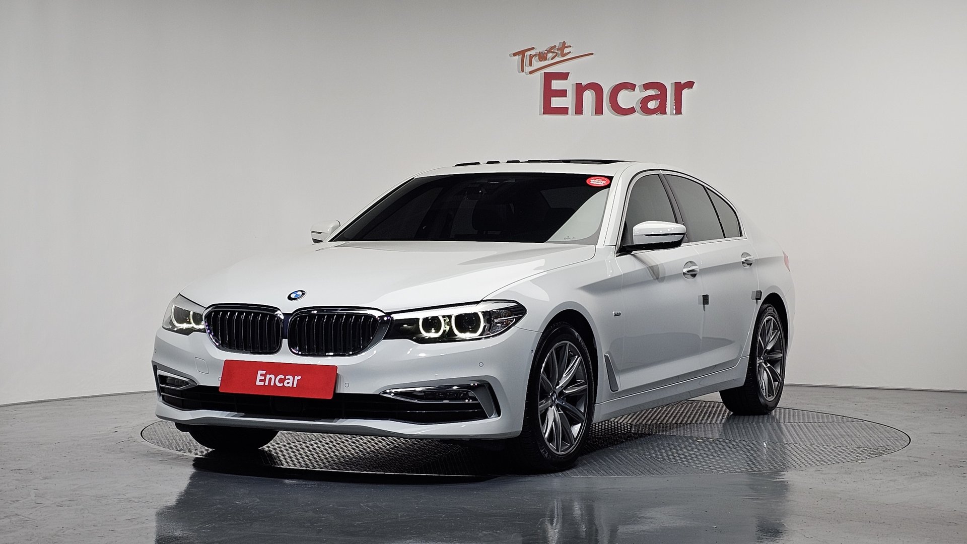 BMW 5 SERIES - View 1