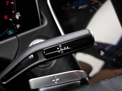 MERCEDES-BENZ E-CLASS - 9