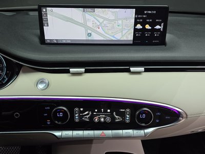 2023 Genesis GV70 — миниатюра 14