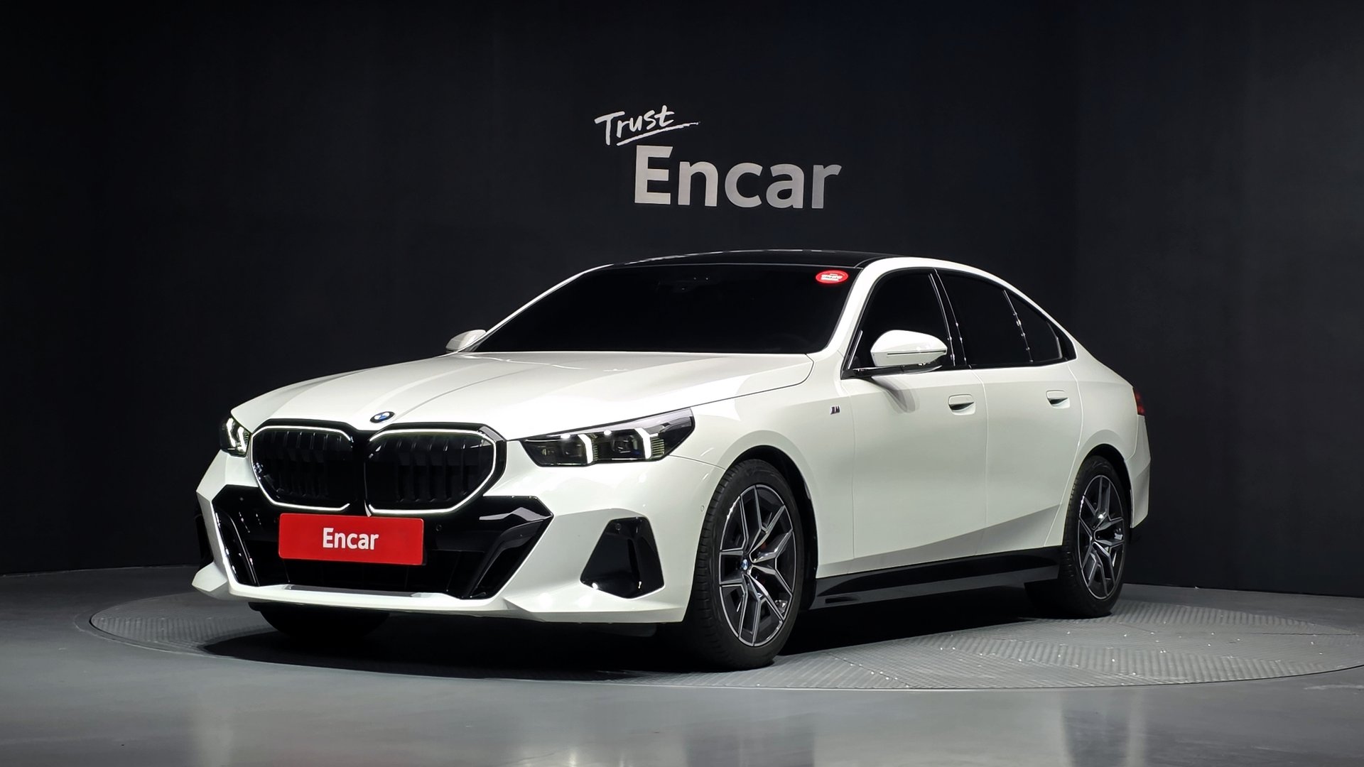 BMW 5 SERIES - View 1