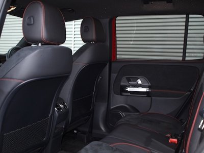 صورة 9 لـ 2025 Mercedes-BENZ GLB