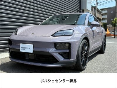 PORSCHE MACAN - 1