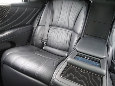 صورة مصغرة 68 لـ 2021 Lexus LS