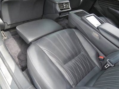 صورة مصغرة 30 لـ 2021 Lexus LS