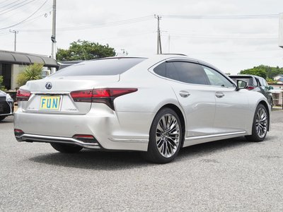 صورة 5 لـ 2021 Lexus LS