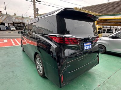 TOYOTA ALPHARD - 4