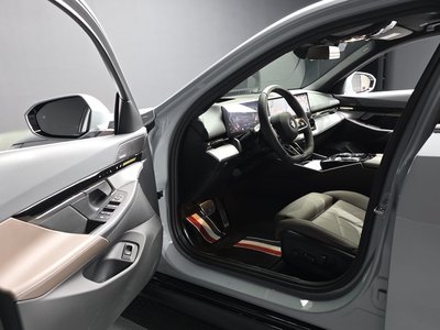 2024 BMW 5 SERIES 缩略图 13