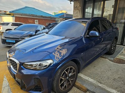 صورة 2 لـ 2023 BMW X4