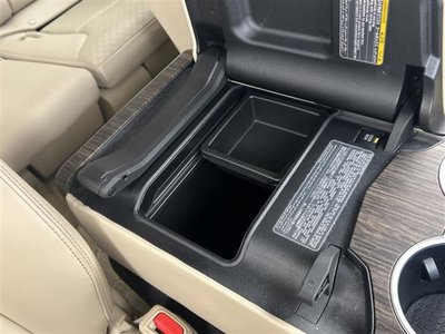 صورة مصغرة 20 لـ 2021 Toyota LAND CRUISER 300