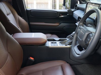 TOYOTA LAND CRUISER 250 - 9