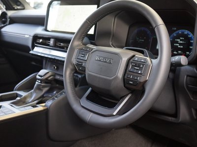 TOYOTA LAND CRUISER 250 - 8