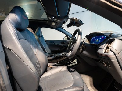 صورة مصغرة 17 لـ 2024 Aston Martin DBX
